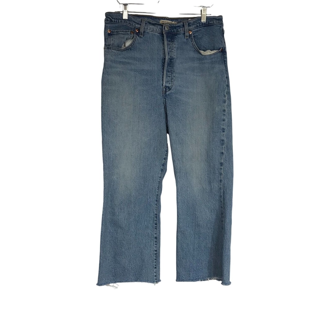 LEVI'S- WOMEN'S 31 -BLUE DENIM RIBCAGE CROP FLARE FRAYED HEM JEANS